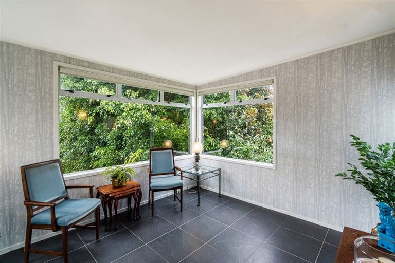 Photo of property in 1/6 Mahuta Grove, Northcote, Auckland, 0627