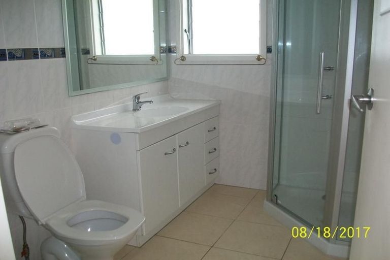 Photo of property in 33a Titoki Street, Te Atatu Peninsula, Auckland, 0610