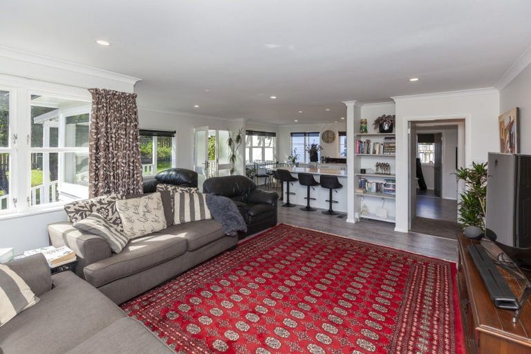 Photo of property in 122 Ruapehu Street, Paraparaumu, 5032