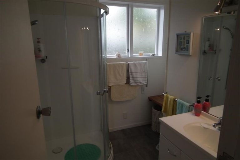 Photo of property in 21 Snells Beach Road, Snells Beach, 0920