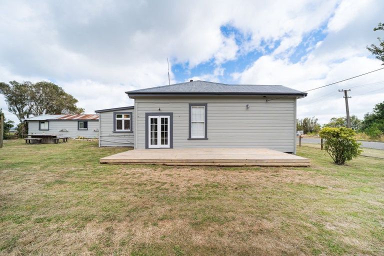 Photo of property in 13 Karaka Street, Tokomaru, Palmerston North, 4474