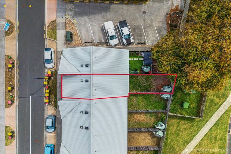 Photo of property in 13 Eileen Newey Place, Henderson, Auckland, 0612