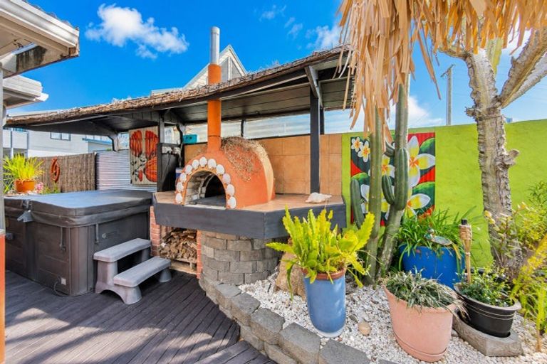 Photo of property in 527 Achilles Avenue, Whangamata, 3620