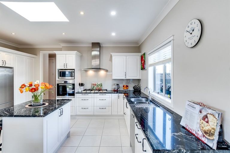 Photo of property in 3 Kapiti Drive, Poraiti, Napier, 4112