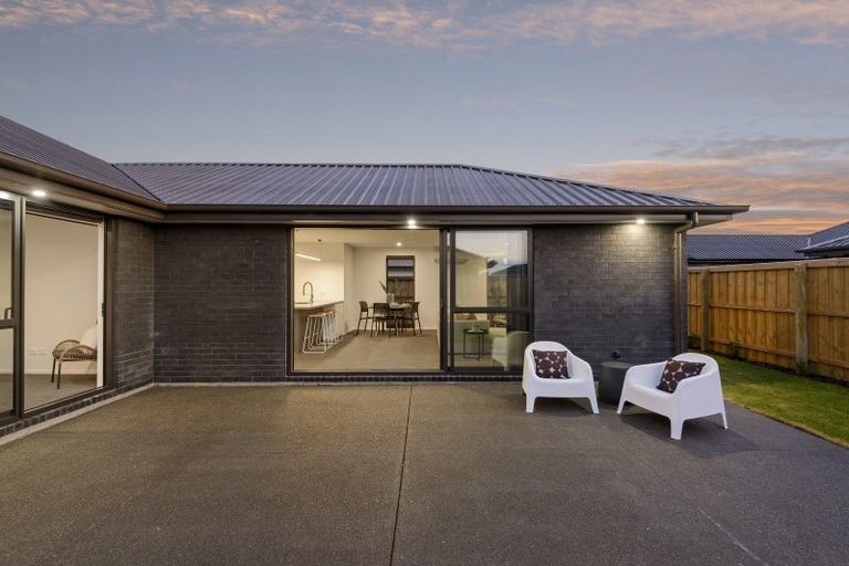 Photo of property in 10 Nathaniel Archer Street, Woodend, 7610