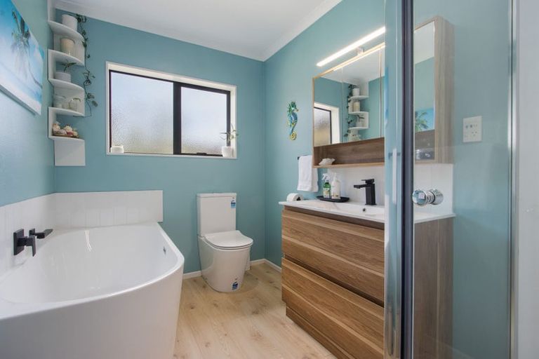 Photo of property in 12 Belmont Rise, Katikati, 3129