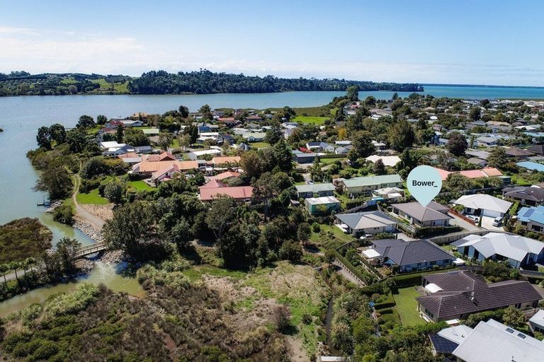 Photo of property in 14 Riverside Place, Katikati, 3129