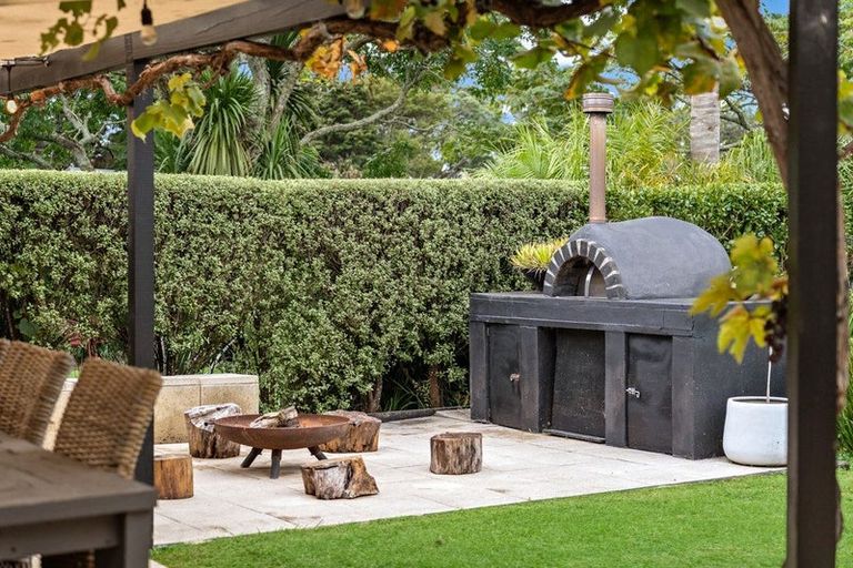 Photo of property in 35 Cloverfields Drive, Waimauku, 0812