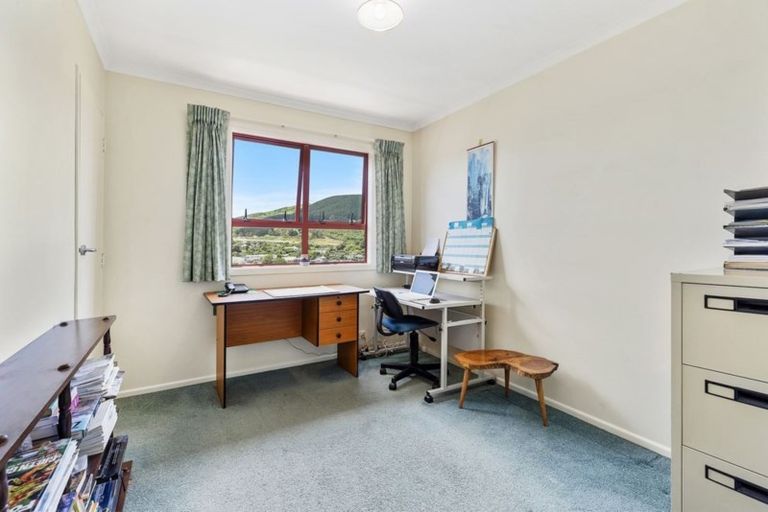 Photo of property in 297 Main Road, Tawa, Wellington, 5028