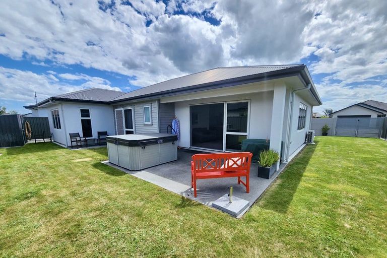 Photo of property in 4 Rotoiti Way, Poraiti, Napier, 4112