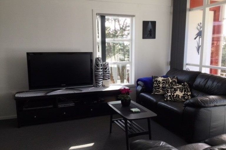 Photo of property in 12/219 Onewa Road, Birkenhead, Auckland, 0626