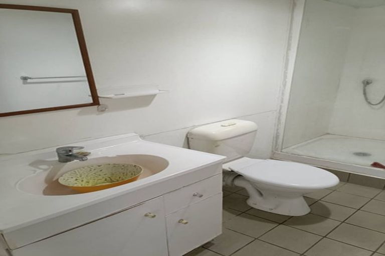 Photo of property in 2/10 Angelo Avenue, Howick, Auckland, 2014