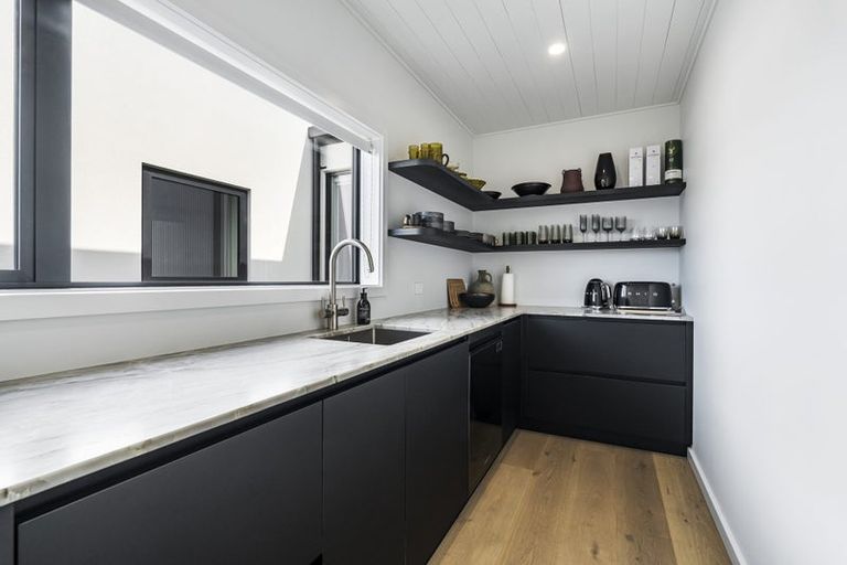 Photo of property in 6 Puni Street, Fitzroy, New Plymouth, 4312