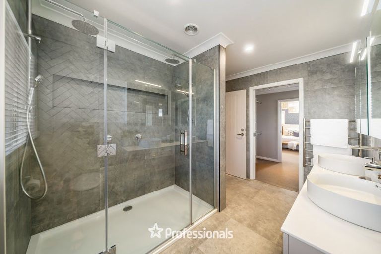 Photo of property in 14 Ronald Scott Grove, Riverstone Terraces, Upper Hutt, 5018