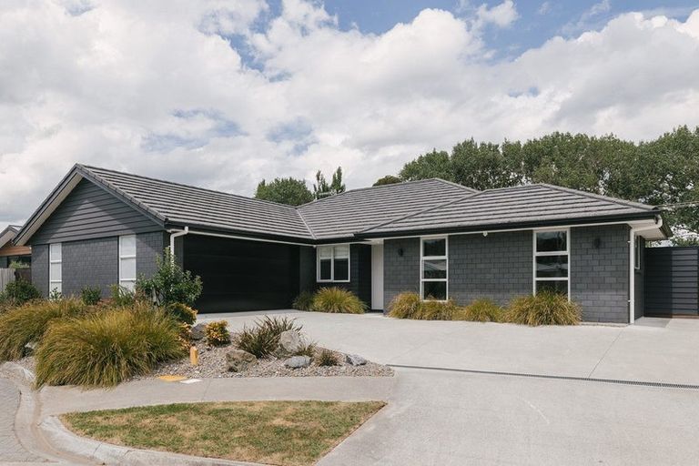 Photo of property in 12 Serenity Crescent, Kelvin Grove, Palmerston North, 4414