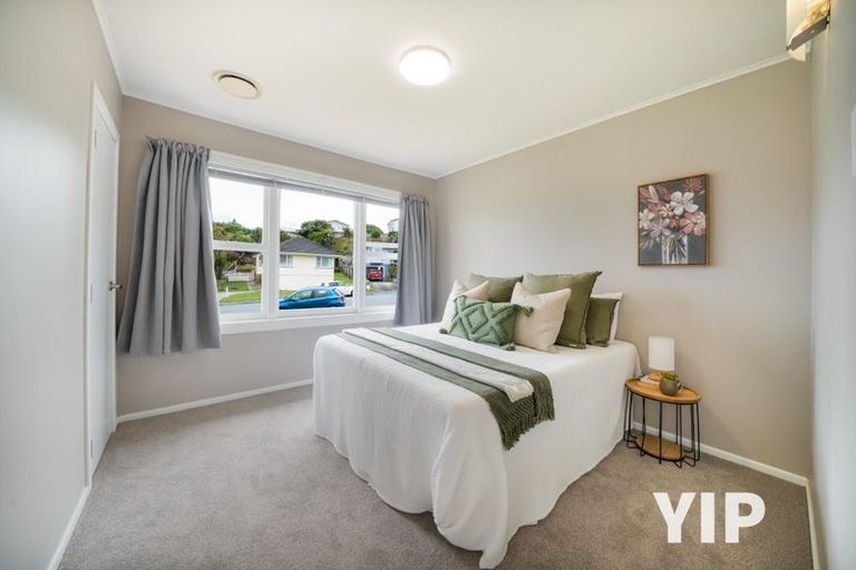 Photo of property in 54 Batchelor Street, Newlands, Wellington, 6037