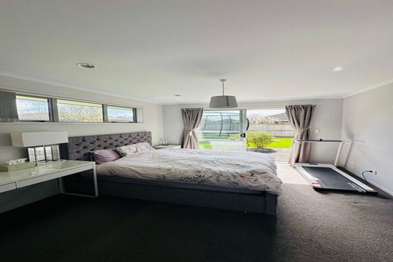 Photo of property in 220 Harbourside Drive, Karaka, Papakura, 2113