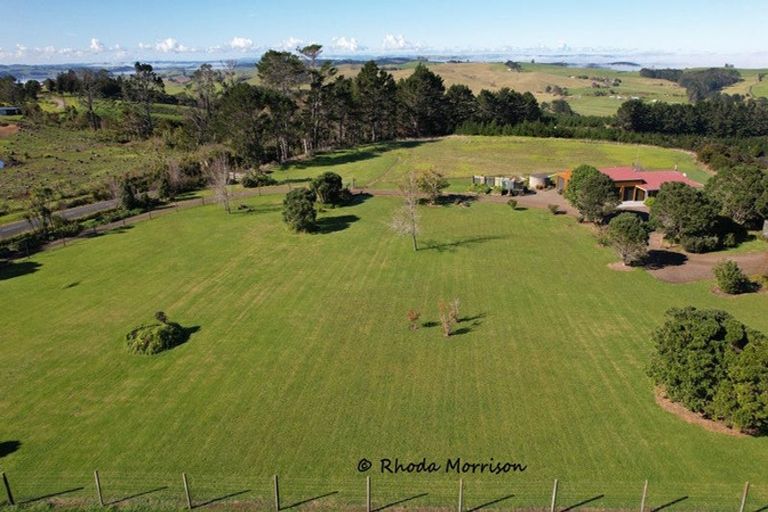 Photo of property in 986 Tinopai Road, Tinopai, Matakohe, 0593