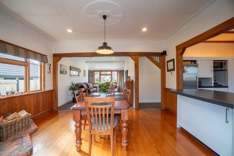Photo of property in 12 Phoenix Avenue, Hokowhitu, Palmerston North, 4410