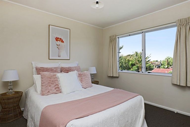 Photo of property in 8 Neeve Road, Taradale, Napier, 4112