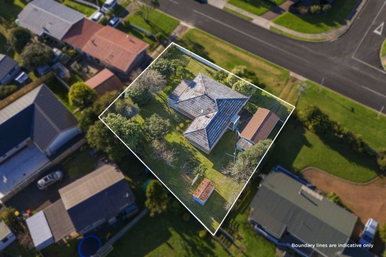 Photo of property in 28 Cook Drive, Whitianga, 3510