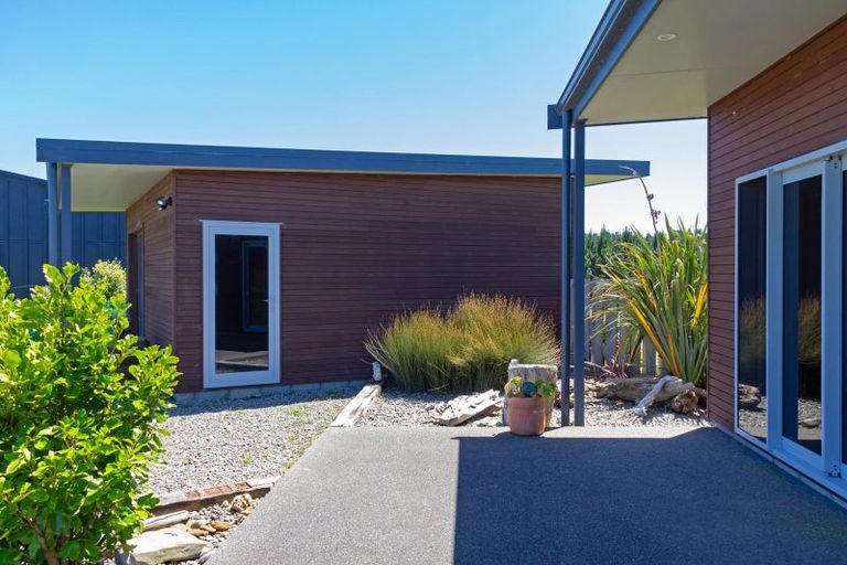 Photo of property in 18 Rochdale Road, Riversdale Beach, Masterton, 5872
