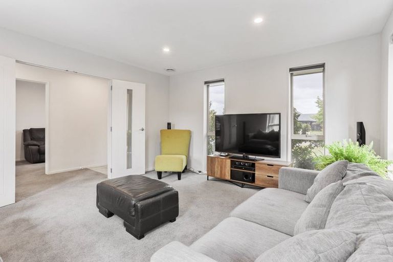 Photo of property in 7 Ambrose Place, Rangiora, 7400