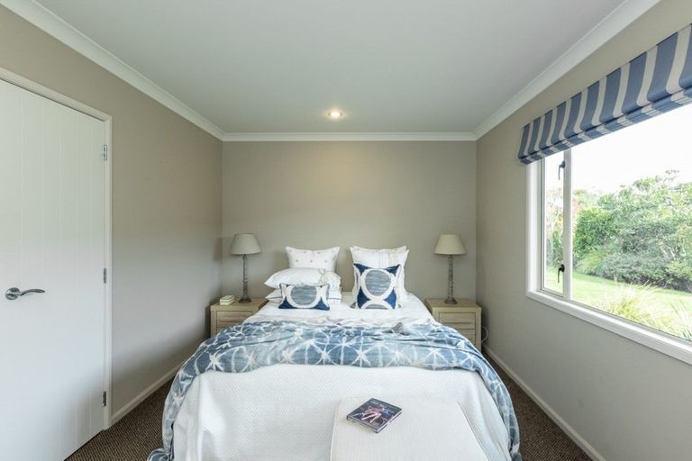 Photo of property in 35 Brooklands Drive, Havelock North, 4130