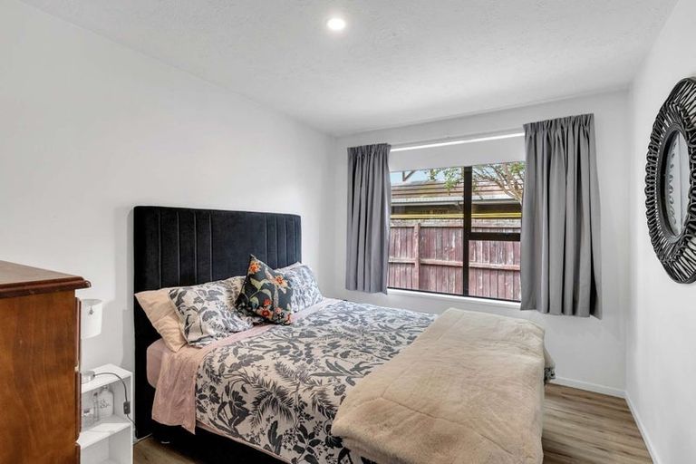 Photo of property in 1/42 Briarmont Street, Avondale, Christchurch, 8061