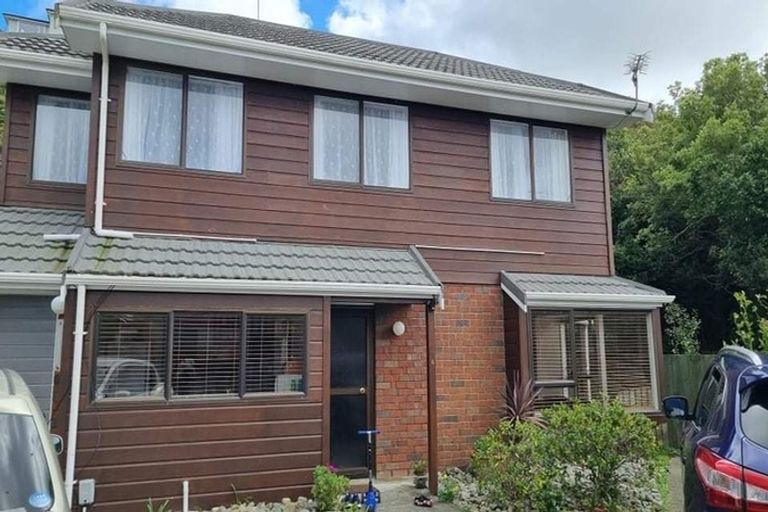 Photo of property in 6 Flinders Place, Johnsonville, Wellington, 6037