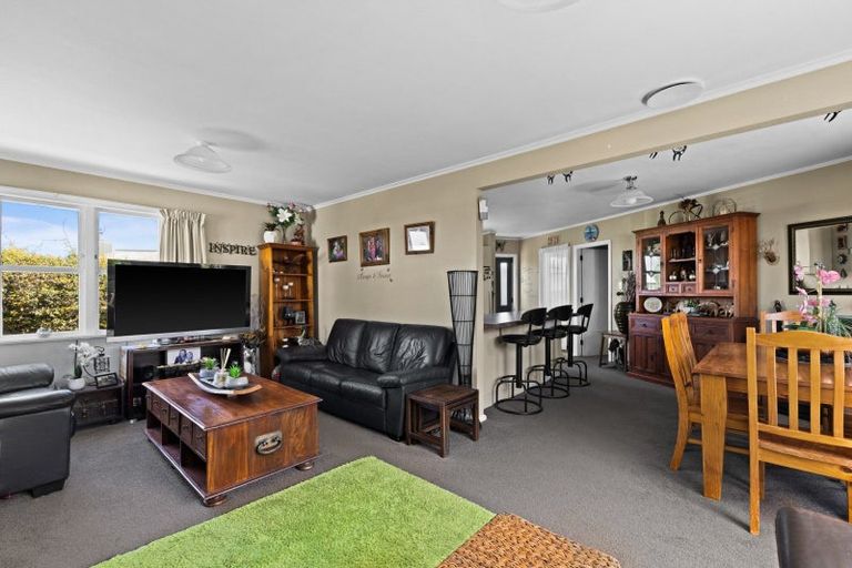 Photo of property in 16 Clarence Cox Crescent, Pirimai, Napier, 4112
