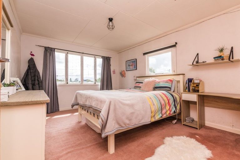 Photo of property in 39 Eglinton Street, Winton, 9720