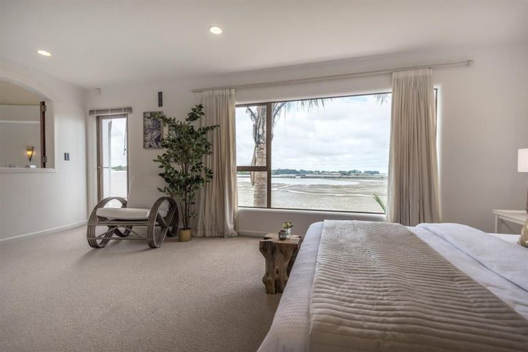 Photo of property in 6 Shepherds Road, Papakura, 2110