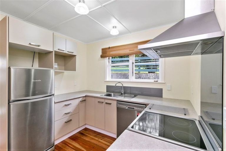 Photo of property in 61 Salford Street, Newlands, Wellington, 6037