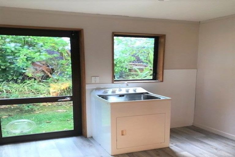 Photo of property in 127 Winara Avenue, Waikanae, 5036