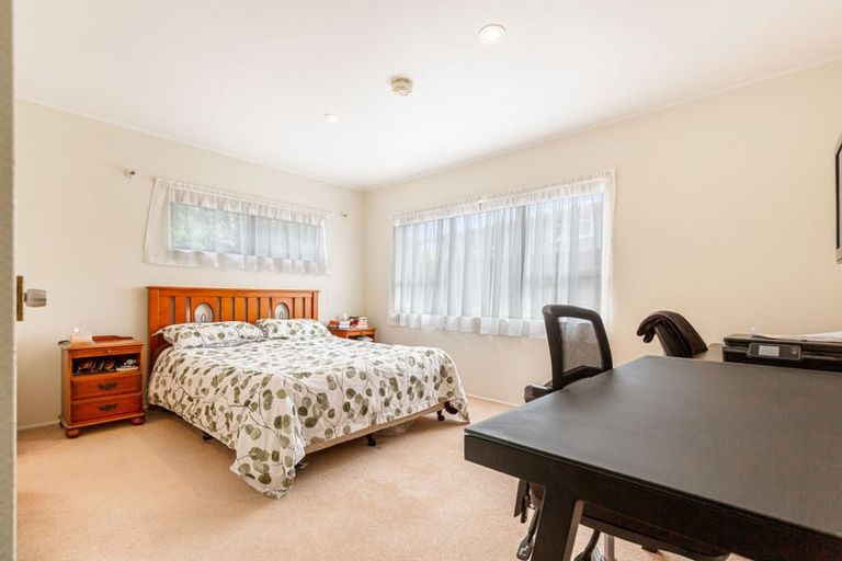 Photo of property in 2/17 Duncan Avenue, Te Atatu South, Auckland, 0610