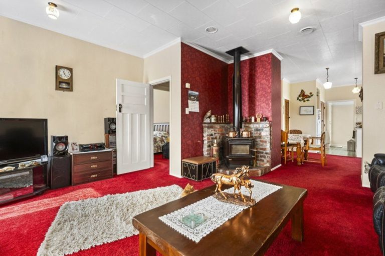 Photo of property in 12 Dunn Street, Egmont Village, 4372