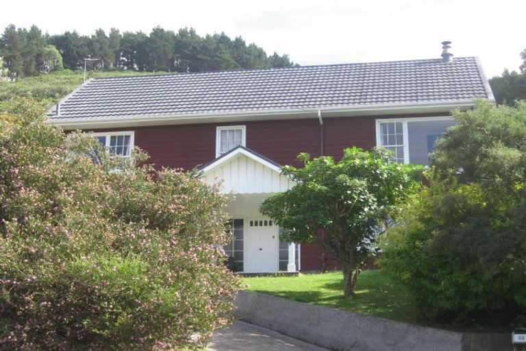 Photo of property in 22 Chartwell Drive, Crofton Downs, Wellington, 6035