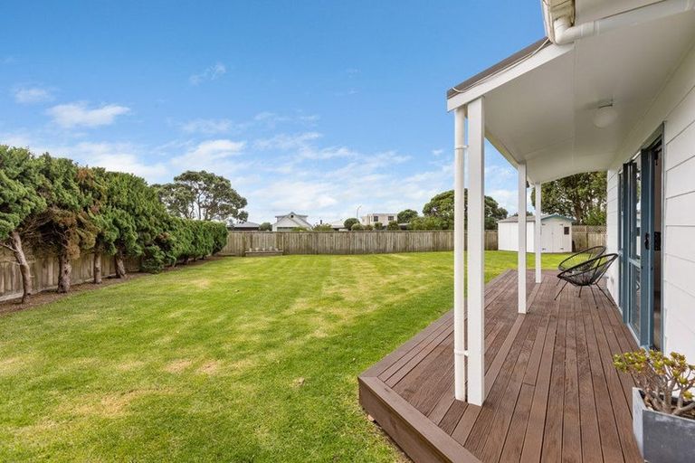 Photo of property in 10 Meade Place, Bell Block, New Plymouth, 4312