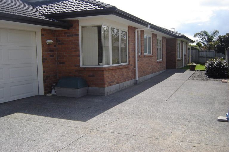 Photo of property in 37 Kelvin Hart Drive, East Tamaki, Auckland, 2013