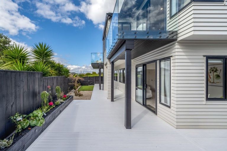 Photo of property in 2/152 Clovelly Road, Bucklands Beach, Auckland, 2012