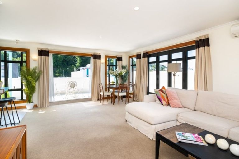 Photo of property in 243 Emerson Street, Napier South, Napier, 4110