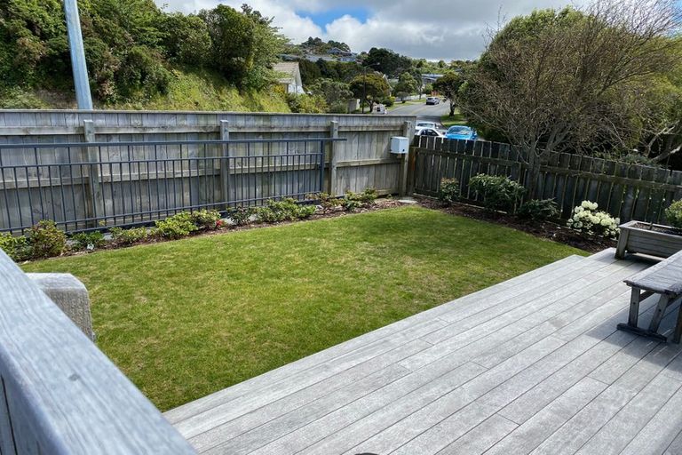 Photo of property in 184 Dowse Drive, Maungaraki, Lower Hutt, 5010