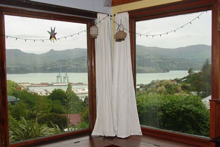 Photo of property in 57 Hawkhurst Road, Lyttelton, 8082