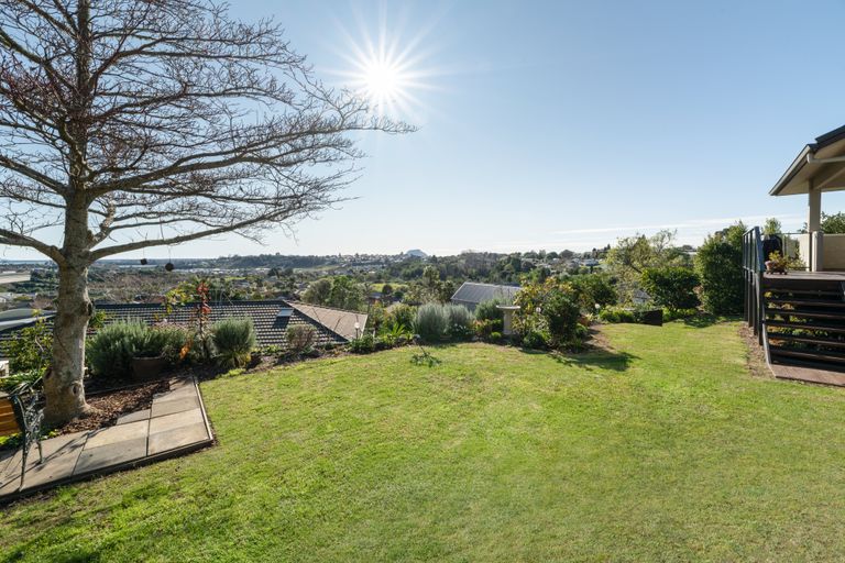 Photo of property in 187 Cambridge Road, Bethlehem, Tauranga, 3110
