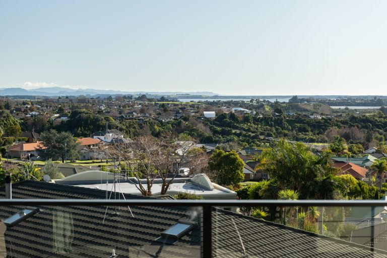 Photo of property in 187 Cambridge Road, Bethlehem, Tauranga, 3110