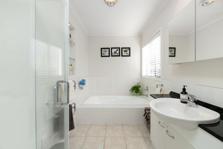 Photo of property in 187 Cambridge Road, Bethlehem, Tauranga, 3110