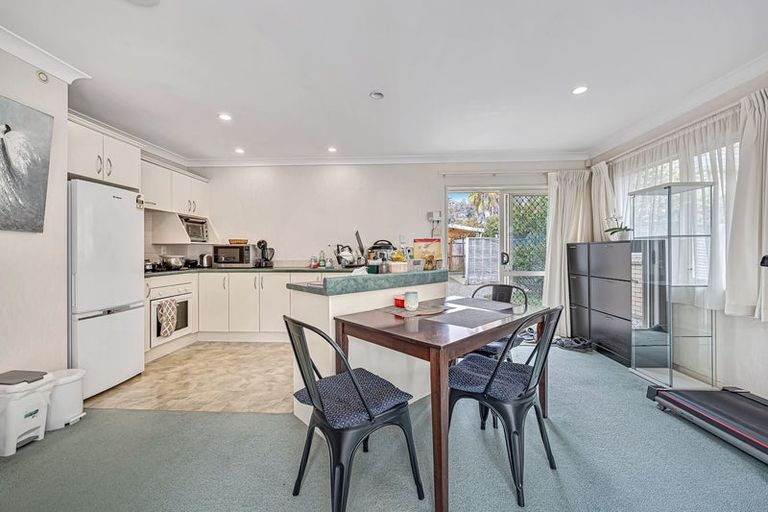 Photo of property in 43 Lansell Drive, East Tamaki Heights, Auckland, 2016