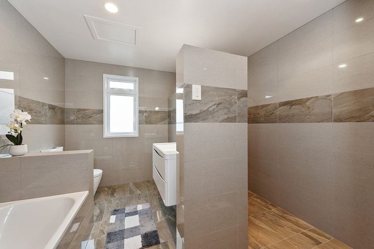 Photo of property in 132 River Road, Hamilton East, Hamilton, 3216