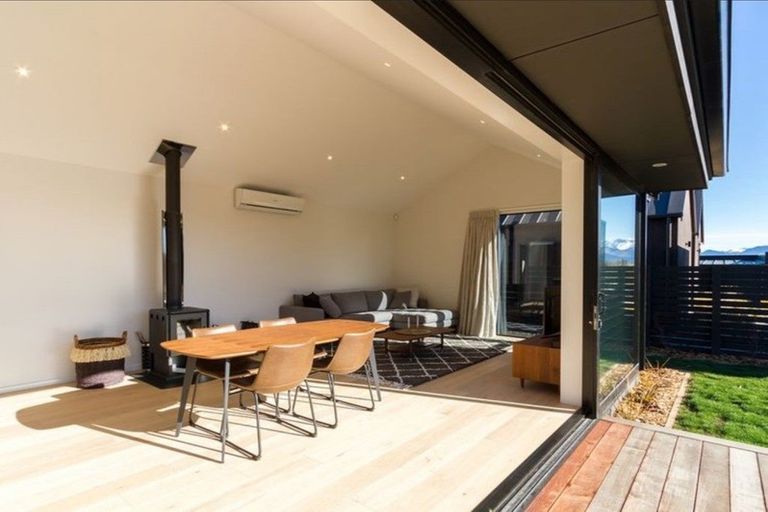 Photo of property in 4 Parera Lane, Jacks Point, Queenstown, 9371